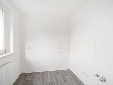 Wohnung zur Miete 276 € 2 Zimmer 49,3 m² 7. Geschoss Willi-Bredel-Straße 21 Schilfbreite Magdeburg 39120