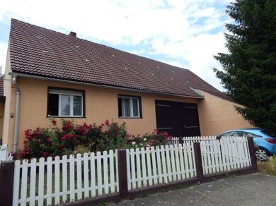 Einfamilienhaus zum Kauf 84.500 € 3 Zimmer 68,4 m² 1.768 m² Grundstück frei ab sofort Akazienweg 7 Doberlug-Kirchhain Doberlug-Kirchhain 03253