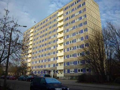 Wohnung zur Miete 338 € 4 Zimmer 70,4 m² frei ab sofort Carl - Schorlemmer - Ring 70/72 Nördliche Neustadt Halle (Saale) 06122