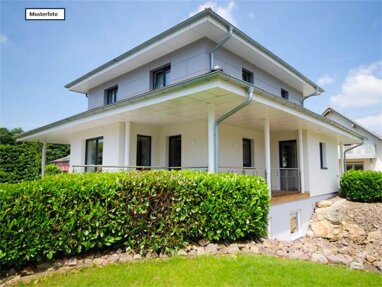 Haus zum Kauf Provisionsfrei Zwangsversteigerung 48.000 € 214 m² 1.122 m² Grundstück Kempenfeldrom Horn-Bad Meinberg 32805