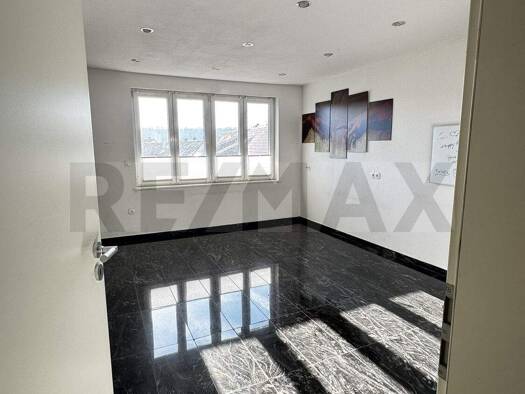 Wohnung zum Kauf 429.000 € 6 Zimmer 132 m² 2. Geschoss Oberesslingen 73730