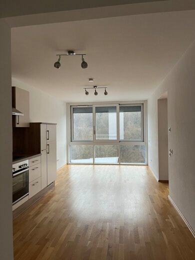 Wohnung zur Miete 500 € 2 Zimmer 46,8 m² 6. Geschoss Deggendorf Deggendorf 94469