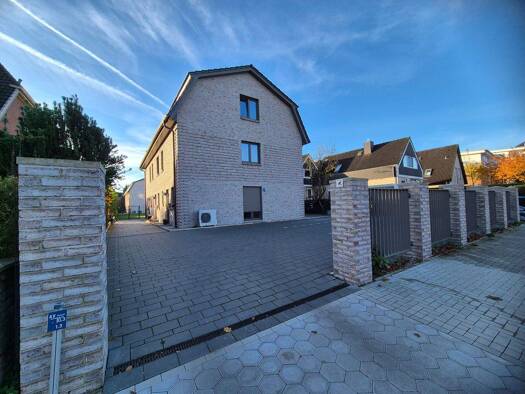 Reihenendhaus zur Miete 2.160 € 3,5 Zimmer 102 m² 58 m² Grundstück Harksheide Norderstedt 22850