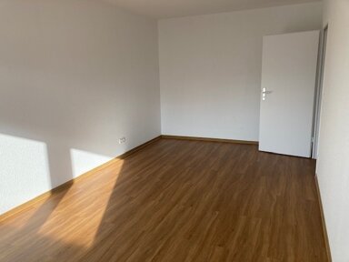 Wohnung zur Miete 957 € 3 Zimmer 83,1 m² EG Homburger Landstrasse 731 Nieder-Eschbach Frankfurt am Main 60437