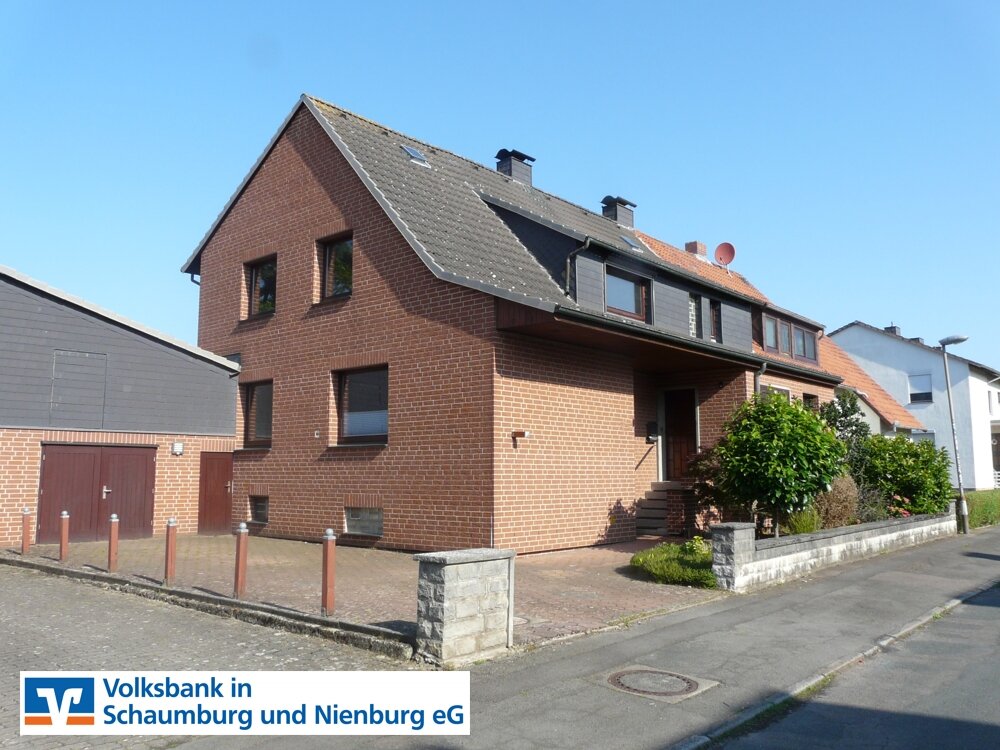 Doppelhaushälfte zum Kauf 199.000 € 7 Zimmer 180 m²<br/>Wohnfläche 720 m²<br/>Grundstück Lindhorst Lindhorst 31698