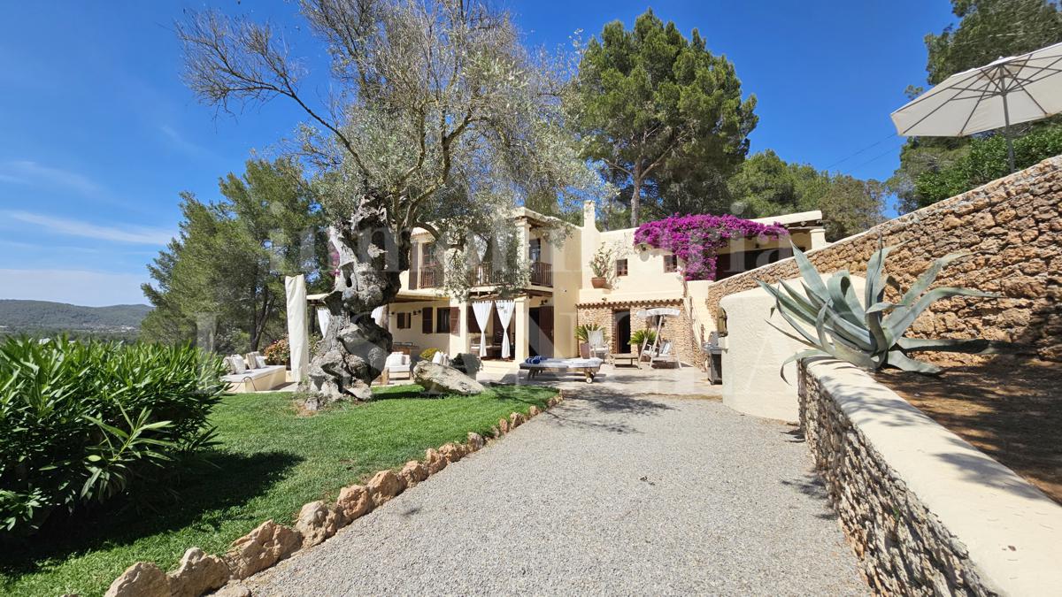 Villa zum Kauf 3.800.000 € 13 Zimmer 560 m²<br/>Wohnfläche 15.073 m²<br/>Grundstück Diseminado s'Olivera  1  07820  Illes Balears  Spa Sant Antoni de Portmany 07820