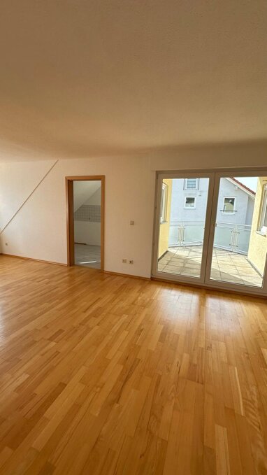 Wohnung zur Miete 920 € 3,5 Zimmer 86 m² 3. Geschoss Hilzingen Hilzingen 78247