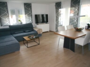 Wohnung zur Miete 700 € 4 Zimmer 95 m² Hindenburgstr. Metzingen Metzingen 72555