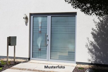 Einfamilienhaus zum Kauf Zwangsversteigerung 135.000 € 1 Zimmer 1 m² 726 m² Grundstück Hittfeld Emmelndorf 21218