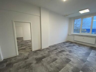 Büro-/Praxisfläche zur Miete 562,50 € 1 Zimmer 75 m² Bürofläche teilbar ab 75 m² Evershagen Rostock 18106