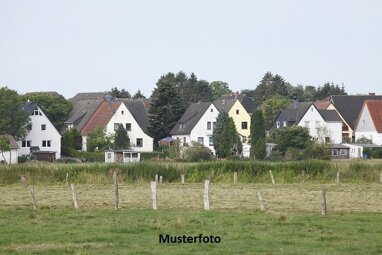 Einfamilienhaus zum Kauf Zwangsversteigerung 550.000 € 4 Zimmer 91 m² 267 m² Grundstück Hattersheim Hattersheim 65795