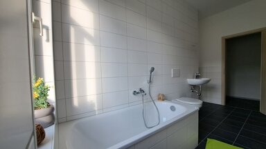 Wohnung zur Miete 360 € 2 Zimmer 60 m² 2. Geschoss frei ab sofort Innere Kleiststr. 5 Thalheim/Erzgebirge 09380