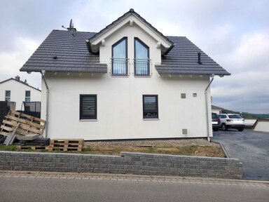 Haus zum Kauf provisionsfrei 213.000 € 6 Zimmer 127 m² 593 m² Grundstück Birkenweg Nieste 34329