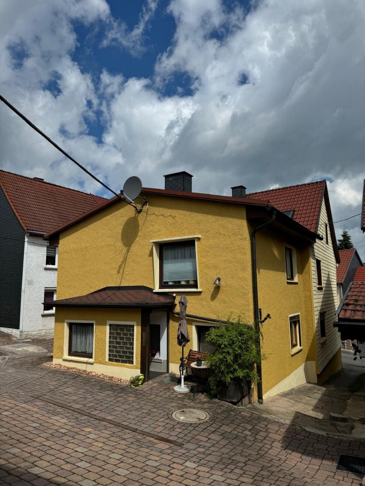 Mehrfamilienhaus zum Kauf 349.000 € 5 Zimmer 260 m²<br/>Wohnfläche 581 m²<br/>Grundstück Wümbach Ilmenau 98693