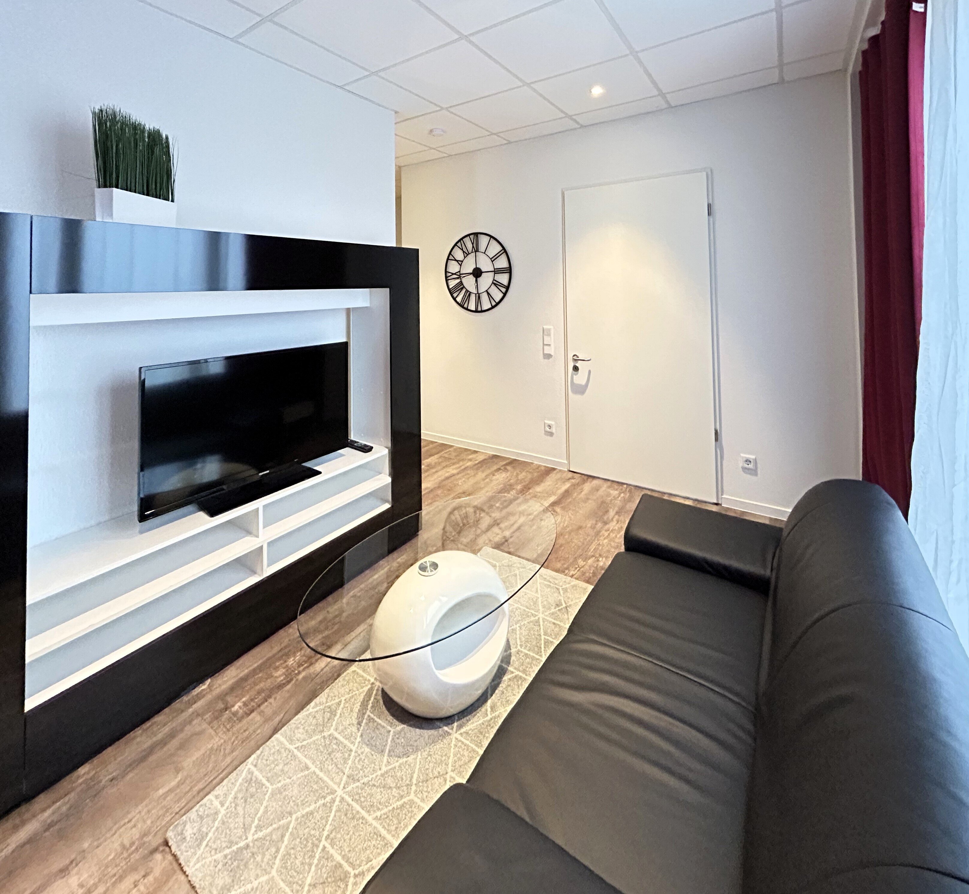 Studio zur Miete 1.345 € 1 Zimmer 38 m²<br/>Wohnfläche Triftstraße Niederrad Frankfurt am Main 60528