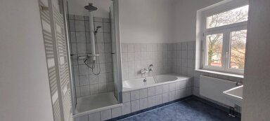 Wohnung zur Miete 700 € 4 Zimmer 125 m² frei ab sofort Reinhardbrunner Straße Uelleben Gotha 99867