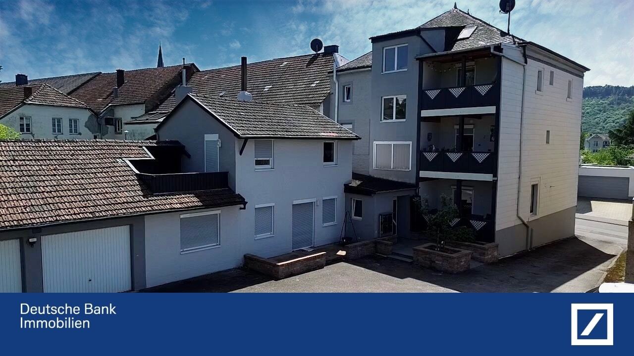 Mehrfamilienhaus zum Kauf 460.000 € 13 Zimmer 360 m²<br/>Wohnfläche 823 m²<br/>Grundstück ab sofort<br/>Verfügbarkeit Beurig Saarburg 54439