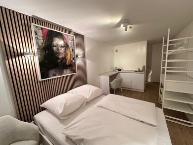 Studio zur Miete Wohnen auf Zeit 699 € 1 Zimmer 18 m² Holzgasse 16 Altstadt-Süd Köln 50676