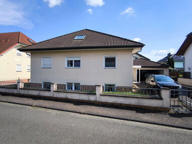 Mehrfamilienhaus zum Kauf provisionsfrei 549.000 € 7 Zimmer 300 m² 690 m² Grundstück Wohnbach Wölfersheim 61200