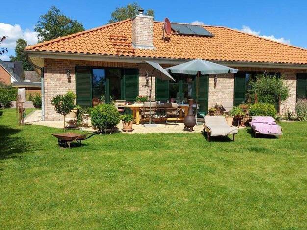 Einfamilienhaus zum Kauf provisionsfrei 950.000 € 3,5 Zimmer 140 m² 680 m² Grundstück Grandweg 13 A Quickborn 25451