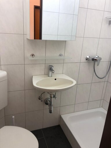 Wohnung zur Miete 345 € 2 Zimmer 40 m² 1. Geschoss frei ab sofort Baltrumer Straße Walle Bremen 28219