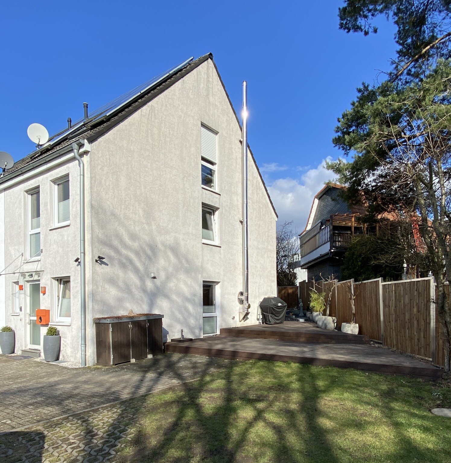 Doppelhaushälfte zum Kauf 399.000 € 4 Zimmer 108 m²<br/>Wohnfläche 163 m²<br/>Grundstück Zentral - Heider Hof - Zum Holz Solingen 42653