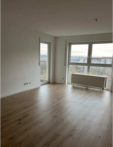 Wohnung zur Miete 350 € 2 Zimmer 67 m² 4. Geschoss Bergstraße 39 Schloßchemnitz 024 Chemnitz 09113