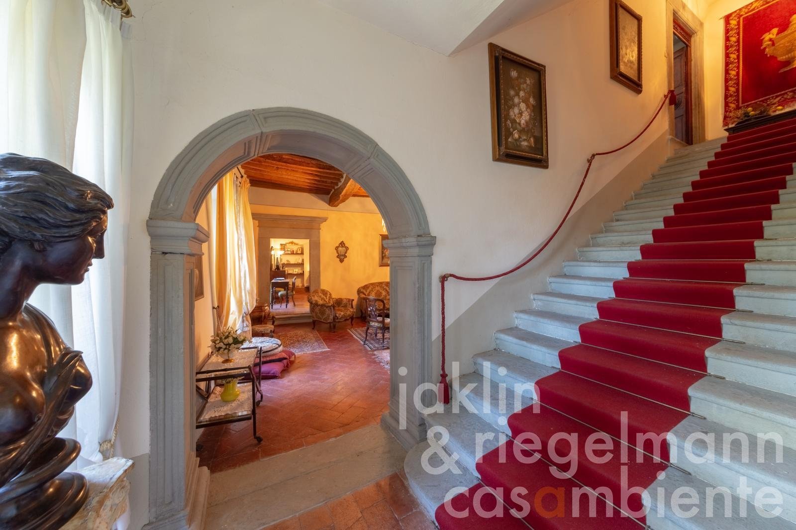 Einfamilienhaus zum Kauf 990.000 € 14 Zimmer 500 m²<br/>Wohnfläche 460 m²<br/>Grundstück Arezzo 52100