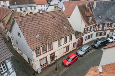 Haus zum Kauf 130.000 € 10 Zimmer 287,1 m² 374,3 m² Grundstück Kirchheimbolanden Kirchheimbolanden 67292