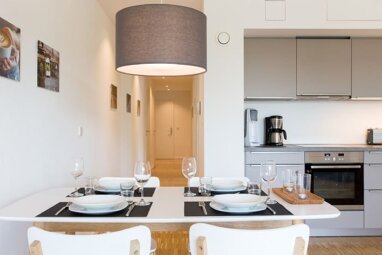 Wohnung zur Miete Wohnen auf Zeit 1.700 € 3 Zimmer 86 m² frei ab sofort Friedrichshafen - West 3 Friedrichshafen 88045