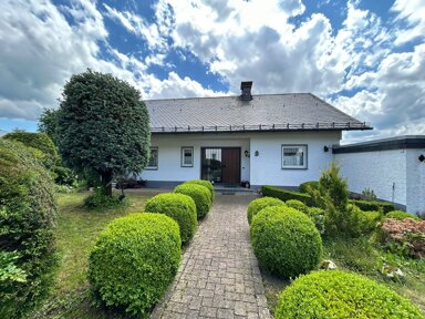 Einfamilienhaus zum Kauf 399.000 € 10 Zimmer 220 m² 709 m² Grundstück Holthausen Schmallenberg 57392