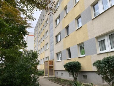 Wohnung zur Miete 400 € 3 Zimmer 60 m² frei ab sofort Südstadt Halle 06128