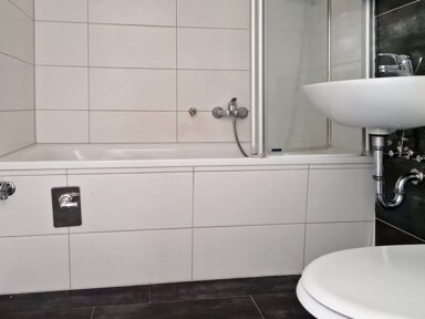 Wohnung zur Miete 316 € 3 Zimmer 56,8 m² 2. Geschoss Jamboler Straße 3 Südstadt Halle (Saale) 06130