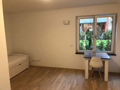 WG-Zimmer zur Miete Wohnen auf Zeit 690 € 17,3 m² EG Konrad-Celtis-Str. 103 Mittersendling München 81369