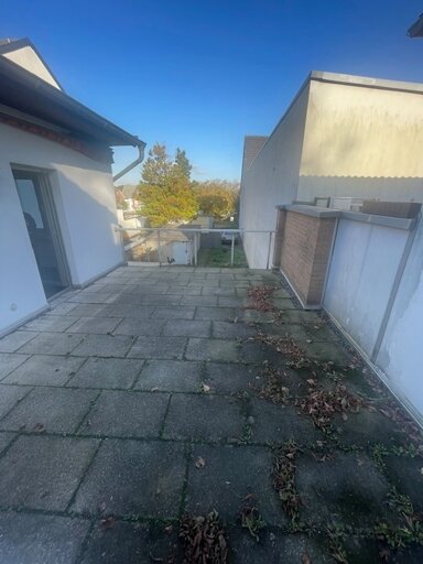 Wohnung zur Miete 1.075 € 5 Zimmer 136 m² 1. Geschoss frei ab 01.01.2025 Dormagen - Mitte Dormagen 41539