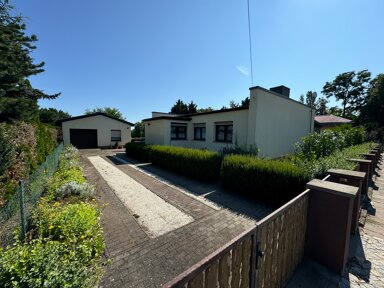 Bungalow zum Kauf 122.000 € 4 Zimmer 114 m² 1.120 m² Grundstück frei ab sofort Martin Luther Str. 2 Alsleben Alsleben 06425