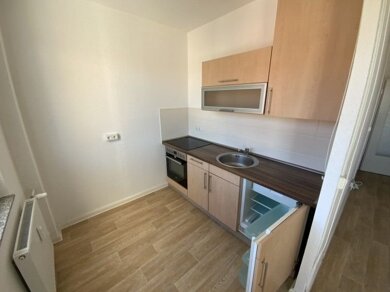 Wohnung zur Miete 300 € 1 Zimmer 34 m² 5. Geschoss frei ab 01.03.2025 Pestalozzistraße 1 Innerstädtischer Bereich Süd 31 Dessau-Roßlau 06842