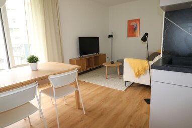 Wohnung zur Miete 1.949 € 2 Zimmer 46,6 m² 1. Geschoss Urbanstr 96a Kreuzberg Berlin 10967