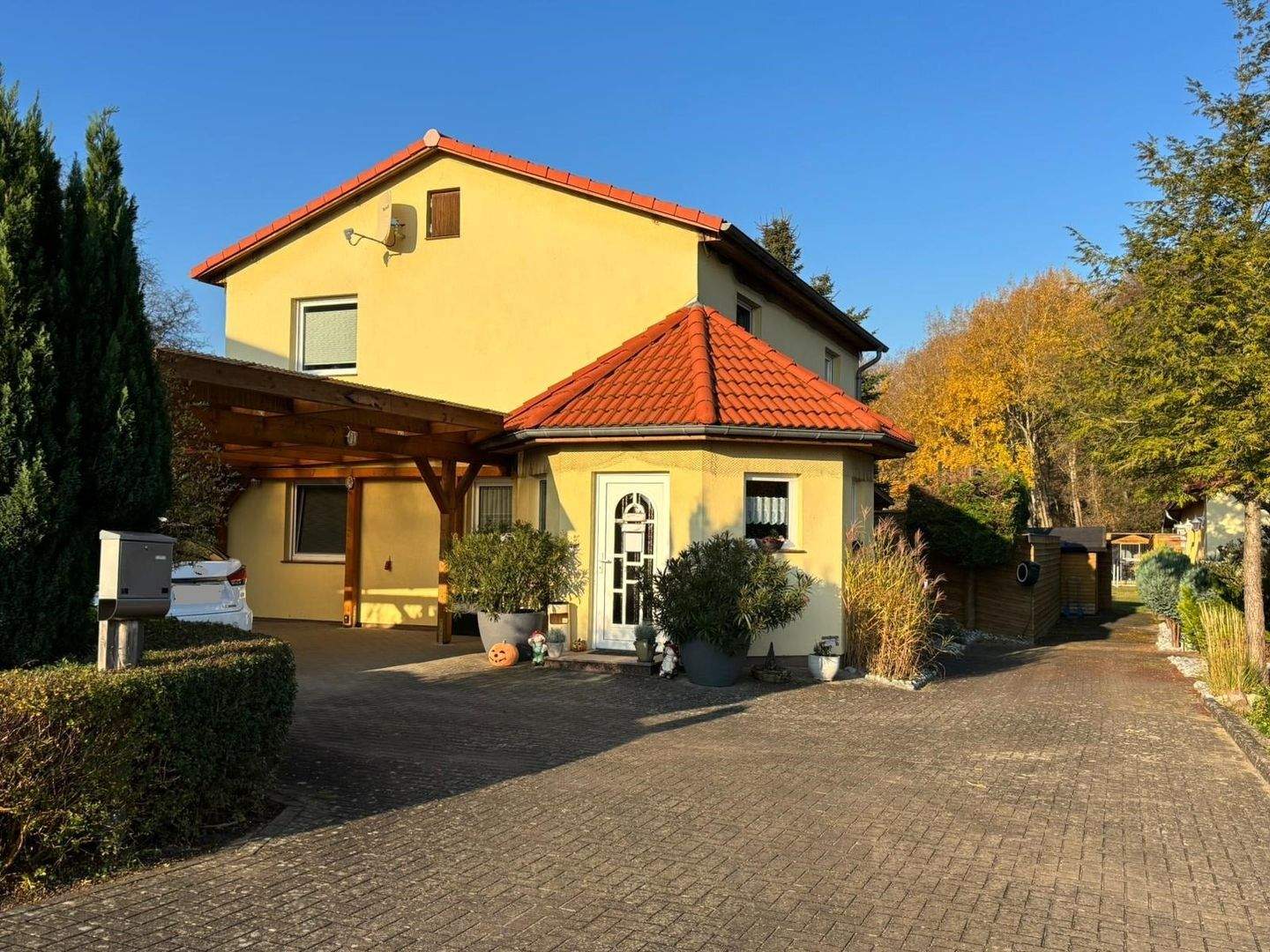 Immobilie in Feldberger Seenlandschaft - Modern und ruhig wohnen in einmaliger Lage direkt am Carwitzer See ! - Bild 1