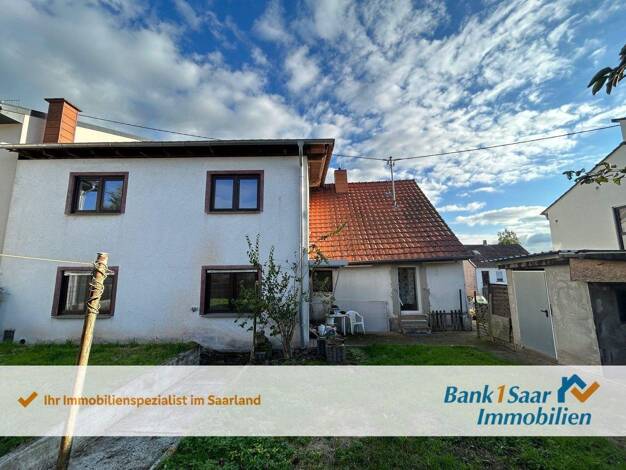 Mehrfamilienhaus zum Kauf provisionsfrei 145.000 € 7 Zimmer 207 m² 640 m² Grundstück Heiligenwald Schiffweiler 66578