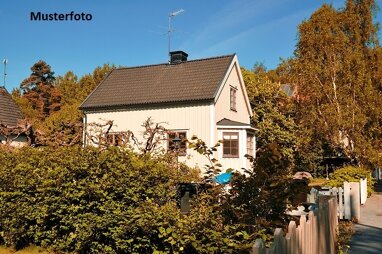 Einfamilienhaus zum Kauf Zwangsversteigerung 49.960 € 5 Zimmer 142 m² 756 m² Grundstück Kratzberg Remscheid 42857