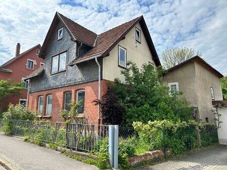 Freistehendes Einfamilienhaus mit Garten, Garage, Stellplatz, Balkon |Coburg (Cortendorf)