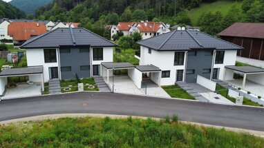 Doppelhaushälfte zum Kauf 350.000 € 4,5 Zimmer 132,6 m² 439,9 m² Grundstück Furth 2564