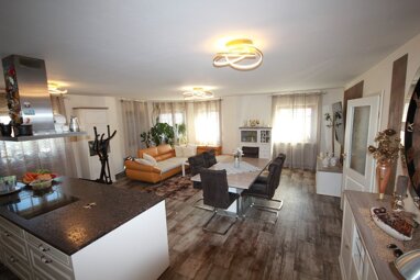 Wohnung zum Kauf 360.000 € 5 Zimmer 174,3 m² 2. Geschoss Kernstadt - Mitte Lahr/Schwarzwald 77933