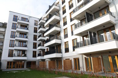 Wohnung zur Miete 1.170 € 2 Zimmer 65 m² 5. Geschoss frei ab sofort Koloniestr. 97-99 Neudorf - Süd Duisburg 47057