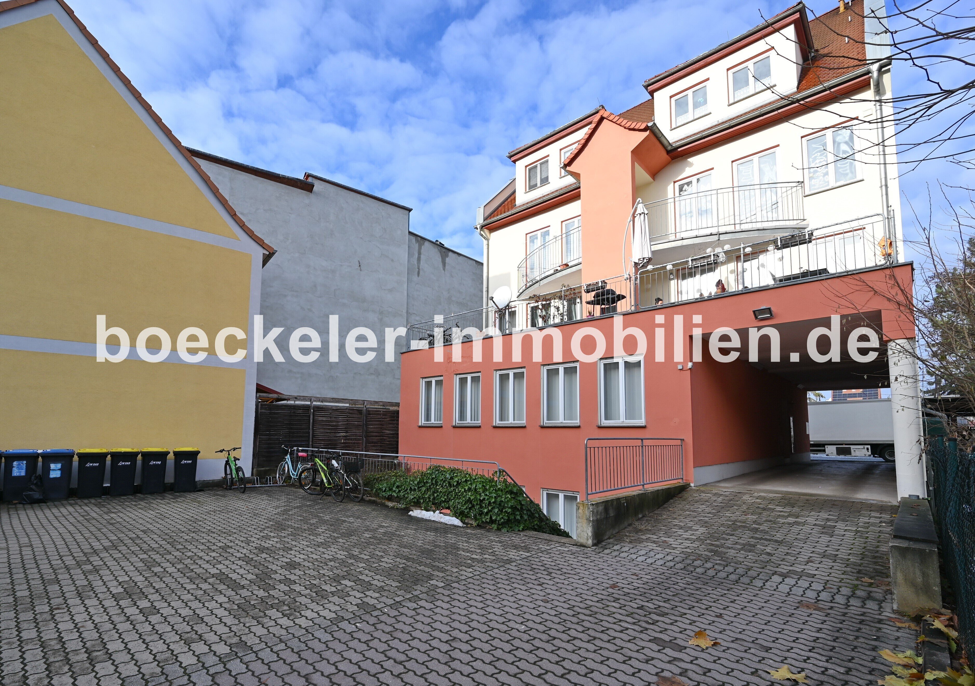 Mehrfamilienhaus zum Kauf 590.000 € 522 m²<br/>Grundstück Naumburg Naumburg (Saale) 06618