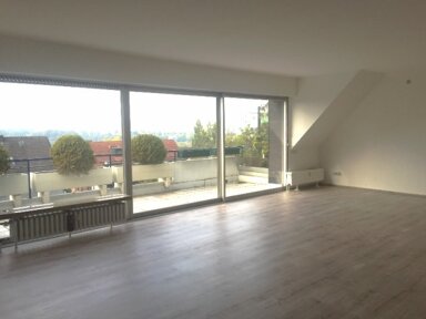 Wohnung zur Miete 700 € 4,5 Zimmer 152 m² frei ab sofort Leonhard-Stinnes-Str. Holthausen - West Mülheim an der Ruhr 45470