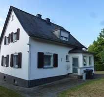 Ihr neues Zuhause auf großzügigem Grundstück