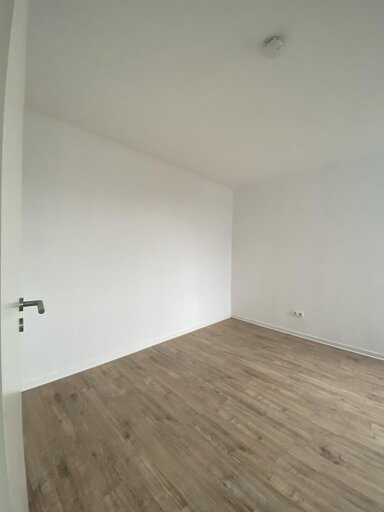 Wohnung zur Miete 603 € 2 Zimmer 52,4 m² 3. Geschoss frei ab 31.01.2025 Potsdamer Straße 26 Hassels Düsseldorf 40599