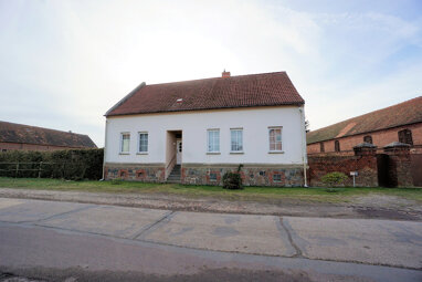 Bauernhaus zum Kauf 220.000 € 6 Zimmer 156 m² 2.938 m² Grundstück Pareyer Straße 12 Parchen Genthin 39307
